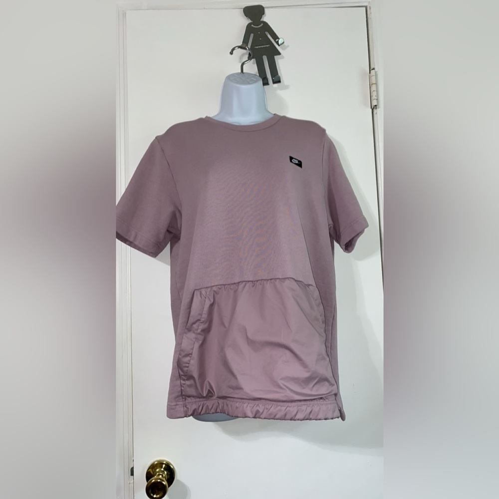 Nike mauve short sleeve shirt size medium